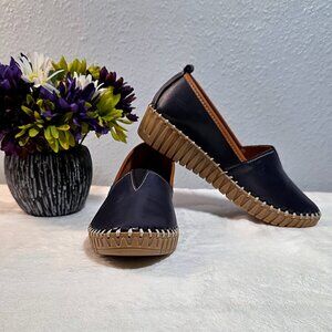 Like NEW! Spring Step Navy Leather Slip-on Wedge Loafer: Size – 7.5 - 8 (38 EU)